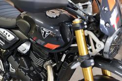 2025 Triumph Scrambler 400 XC Scrambler Grey