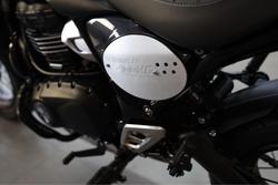 2025 Triumph Scrambler 400 XC Scrambler Grey