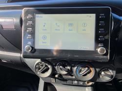 2023 Toyota Hilux SR