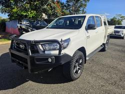 2023 Toyota Hilux SR
