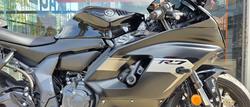 2025 Yamaha YZF-R7LA BLACK