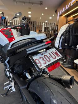 2021 BMW Motorrad F 900 R SILVER/RED