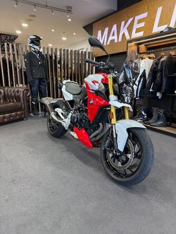 2021 BMW Motorrad F 900 R SILVER/RED