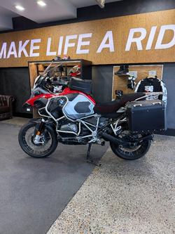 2018 BMW Motorrad R1200 GS ADVENTURE Red