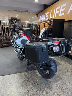 2018 BMW Motorrad R1200 GS ADVENTURE Red