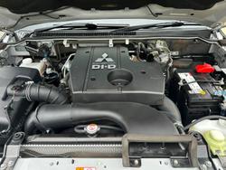 2017 Mitsubishi Pajero GLS