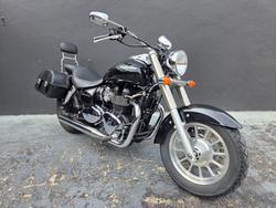 2011 Triumph BONNEVILLE BLACK