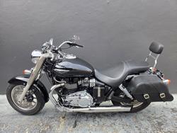 2011 Triumph BONNEVILLE BLACK