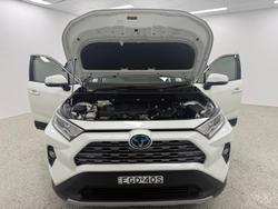 2019 Toyota RAV4 GXL AXAH52R White