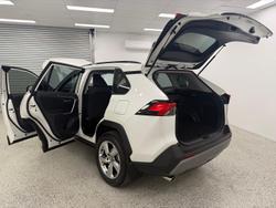 2019 Toyota RAV4 GXL AXAH52R White