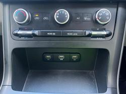 2022 Kia Carnival S