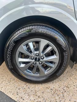 2022 Kia Carnival S