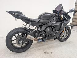 2025 YAMAHA YZF-R1 Black