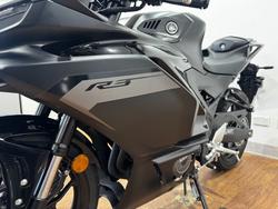 2025 Yamaha YZF-R3 Black