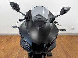 2025 Yamaha YZF-R3 Black
