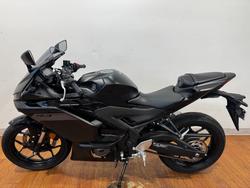 2025 Yamaha YZF-R3 Black