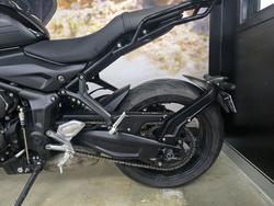 2025 Triumph TRIDENT 660 BLACK