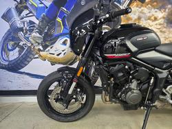 2025 Triumph TRIDENT 660 BLACK