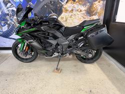 2023 Kawasaki NINJA 1000SX GREEN