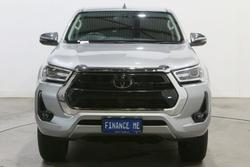 2021 Toyota Hilux SR5