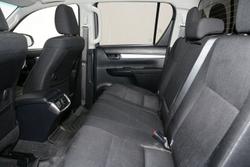 2021 Toyota Hilux SR5