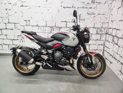 Triumph Trident 800