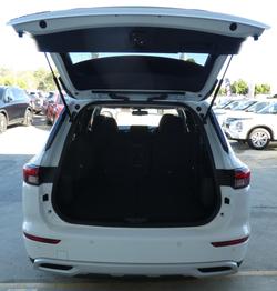 2024 Mitsubishi Outlander LS