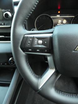 2024 Mitsubishi Outlander LS