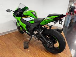 2025 Kawasaki NINJA ZX-10R GREEN
