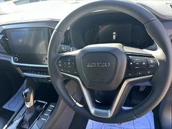 2026 ISUZU MU-X XT
