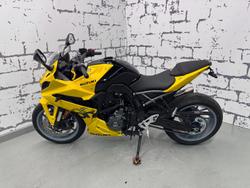 2025 Suzuki GSX-8R GSX-R Yellow