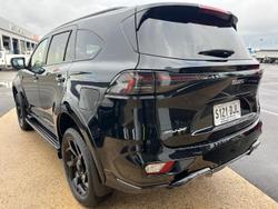 2025 Isuzu MU-X X-TERRAIN