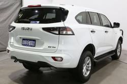 2022 Isuzu MU-X LS-M