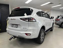 2021 Isuzu MU-X LS-U