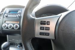 2012 Nissan Navara ST