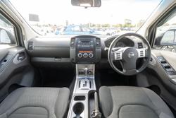 2012 Nissan Navara ST