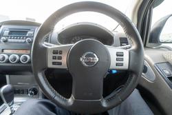 2012 Nissan Navara ST