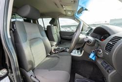 2012 Nissan Navara ST