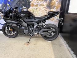 2025 Yamaha YZF-R7LA BLACK