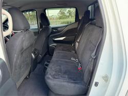 2015 NISSAN NAVARA ST (4x2)