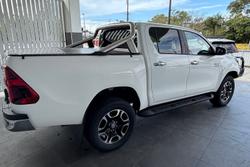 2021 Toyota Hilux SR5