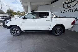 2021 Toyota Hilux SR5