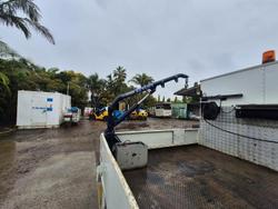 2008 Isuzu Npr 300 Medium Service Truck