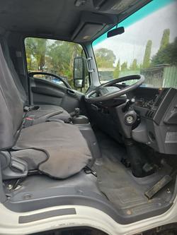 2008 Isuzu Npr 300 Medium Service Truck