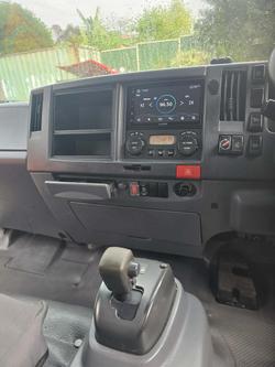 2008 Isuzu Npr 300 Medium Service Truck