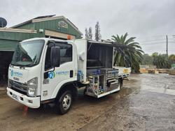 2008 Isuzu Npr 300 Medium Service Truck