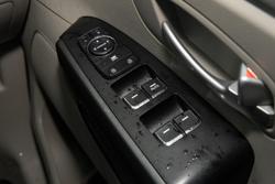 2016 Kia Carnival S