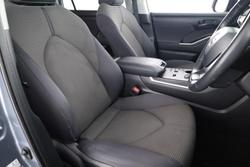 2023 Toyota Kluger GX