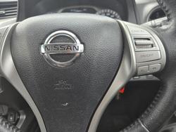 2017 Nissan Navara ST