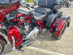 2022 HARLEY-DAVIDSON FLHTCUTGSE CVO TRI GLIDE (117)